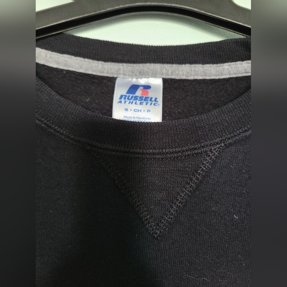 Black Crewneck - Picture 2 of 3